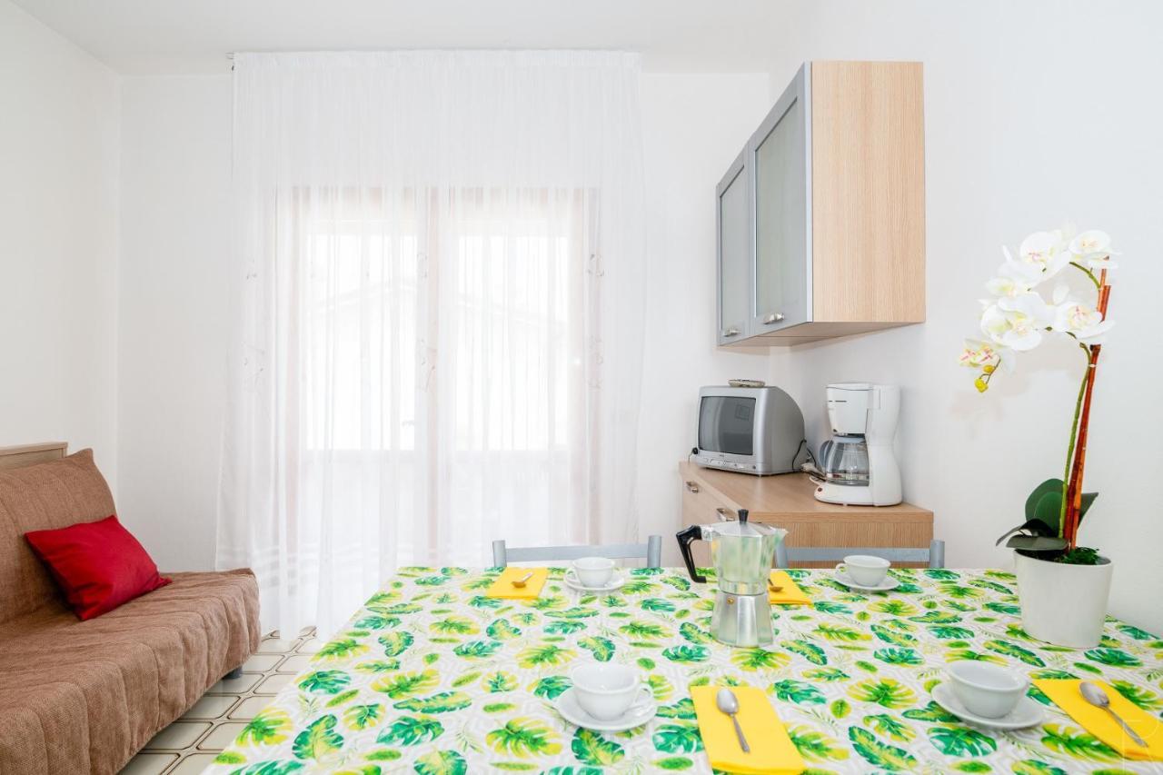 Sole B Lägenhet Bibione Exteriör bild