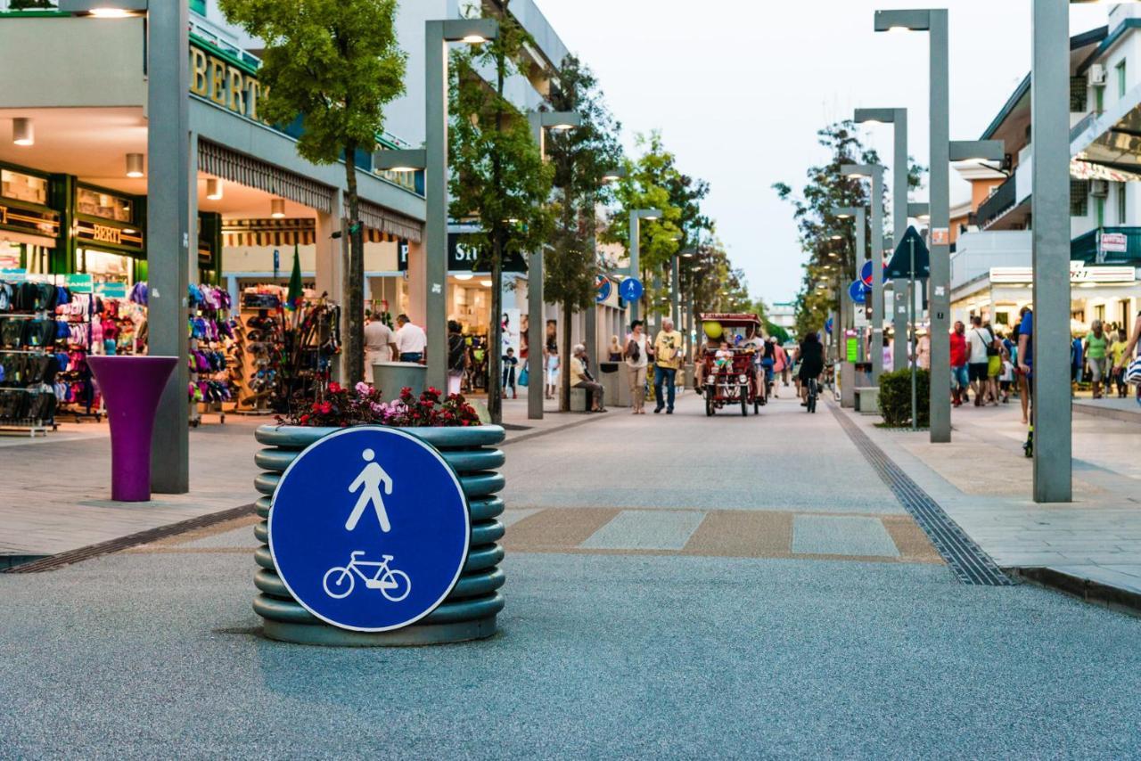 Sole B Lägenhet Bibione Exteriör bild