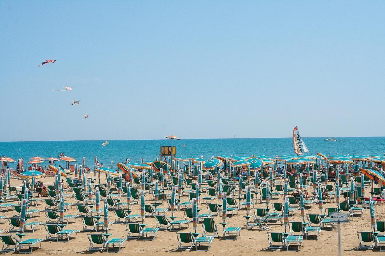 Sole B Lägenhet Bibione Exteriör bild
